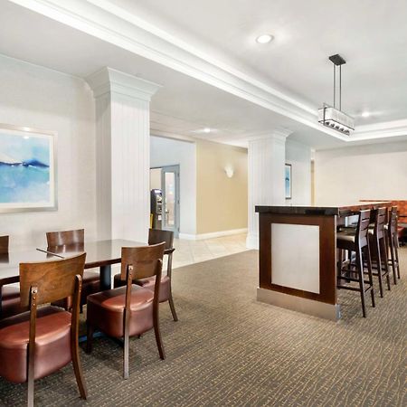 Best Western Plus Appleton Airport Mall Hotel Ngoại thất bức ảnh