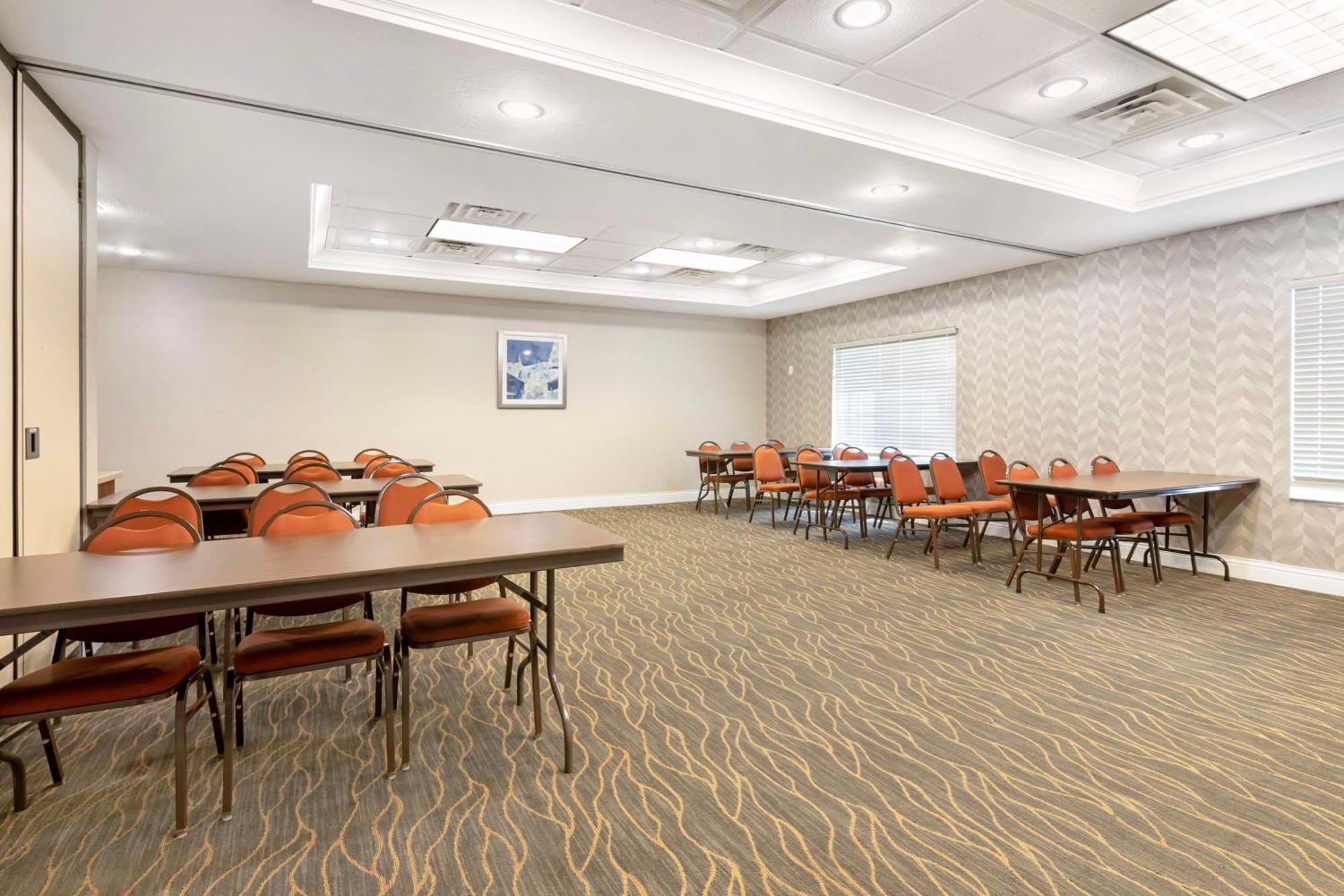 Best Western Plus Appleton Airport Mall Hotel Ngoại thất bức ảnh