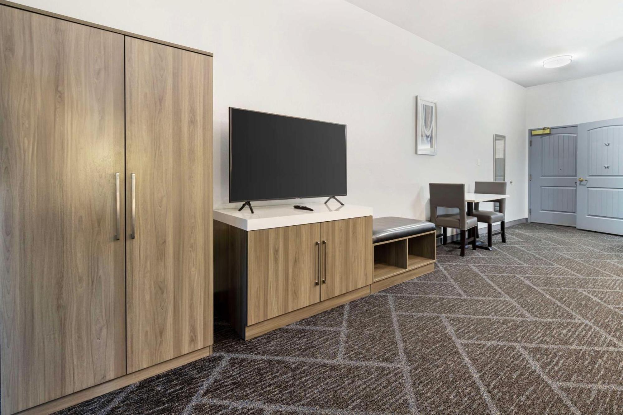 Best Western Plus Appleton Airport Mall Hotel Ngoại thất bức ảnh