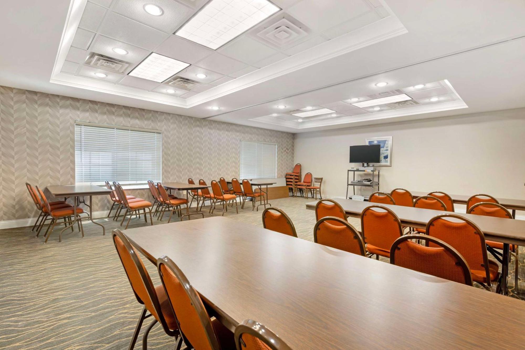 Best Western Plus Appleton Airport Mall Hotel Ngoại thất bức ảnh
